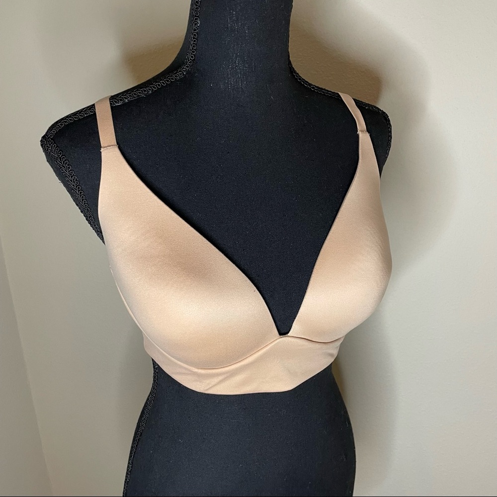 [Victoria’s Secret] Lightly Lined Plunge Bra
